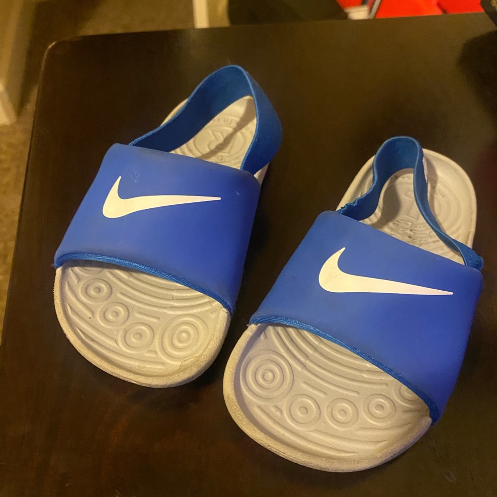 Kids Nike sandals